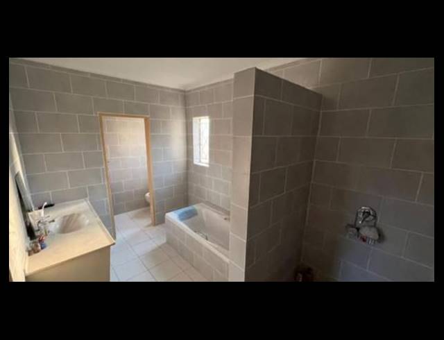 3 BEDROOM TOWNHOUSE FOR SALE IN BIRCHLEIGH